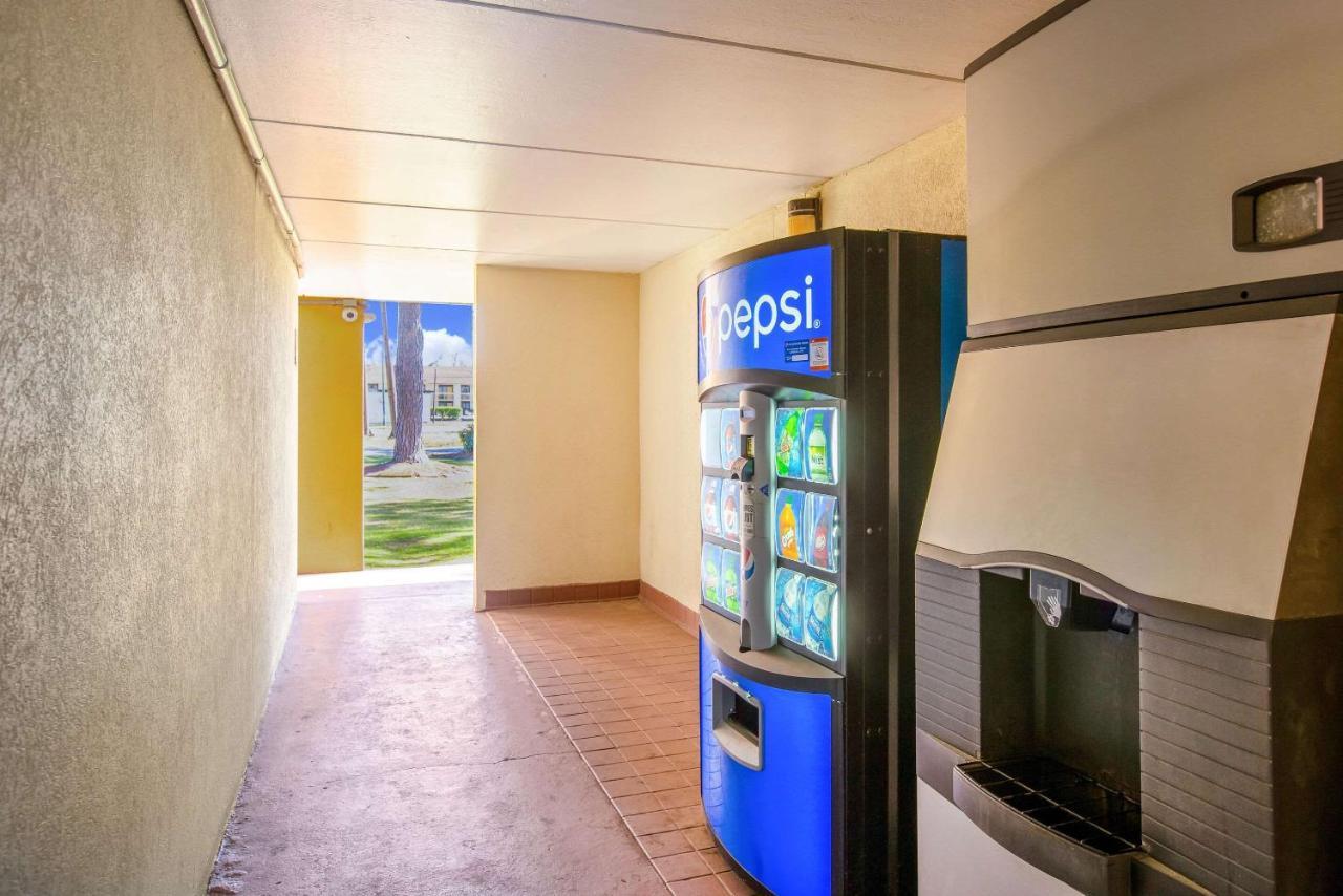 Econo Lodge Choice Hotels I 95 Savannah Gateway 24 Hour Fitness Center On Site Guest Laundry On Site Perkins Restaurant Georgetown Luaran gambar